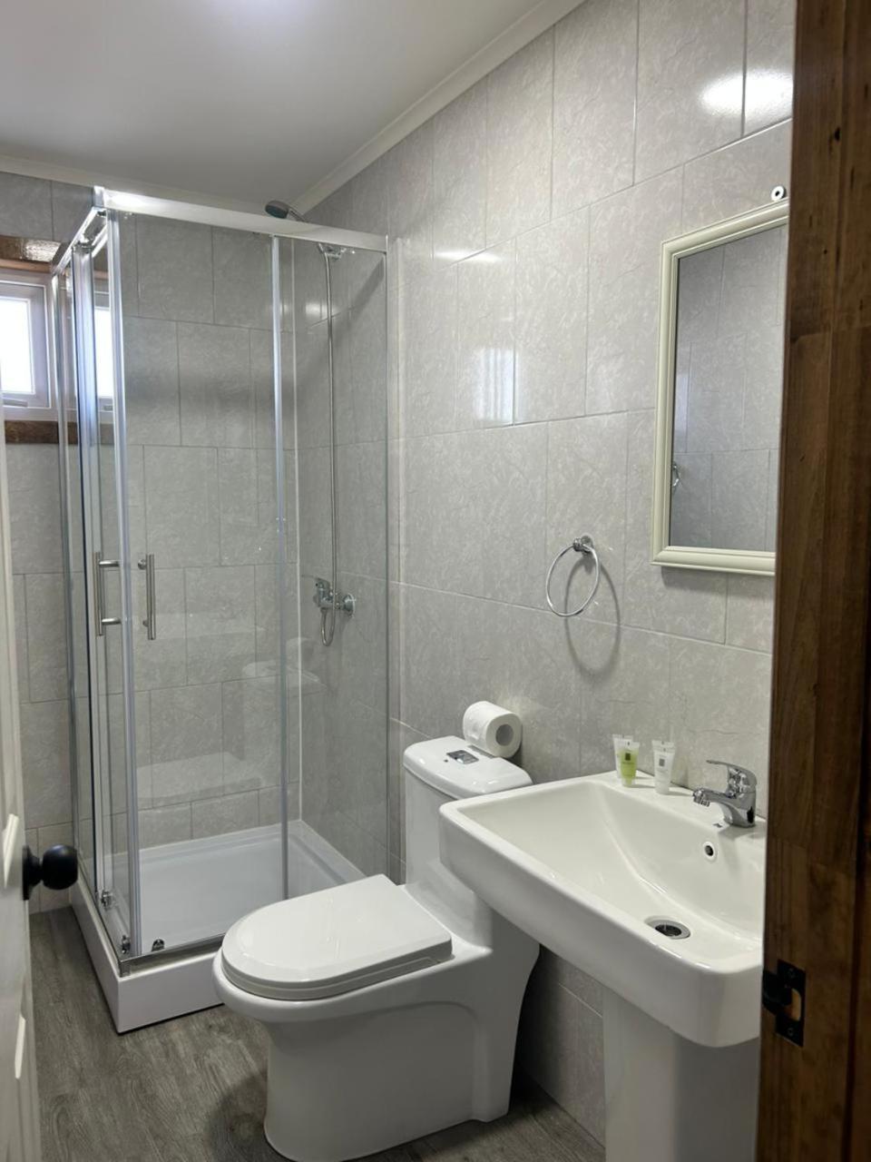 פורטו נטאלס Terra Hostal מראה חיצוני תמונה